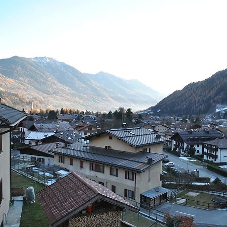 Villetta Con Giardino E Panorama Appartement Carisolo Buitenkant foto