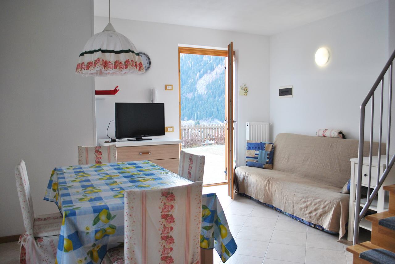 Villetta Con Giardino E Panorama Appartement Carisolo Buitenkant foto