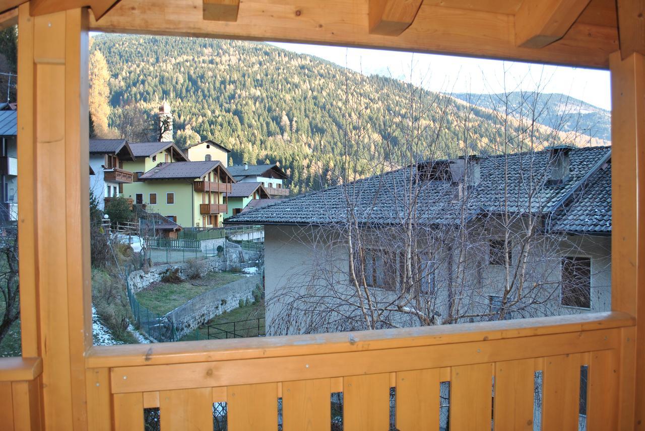 Villetta Con Giardino E Panorama Appartement Carisolo Buitenkant foto